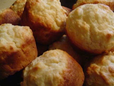 garlic-onion-dinner-muffins image