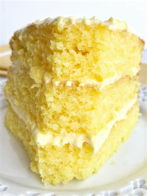 easy-lemon-cake-with-lemon-pudding-frosting image
