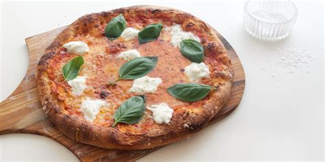 perfect-pizza-recipe-great-italian-chefs image