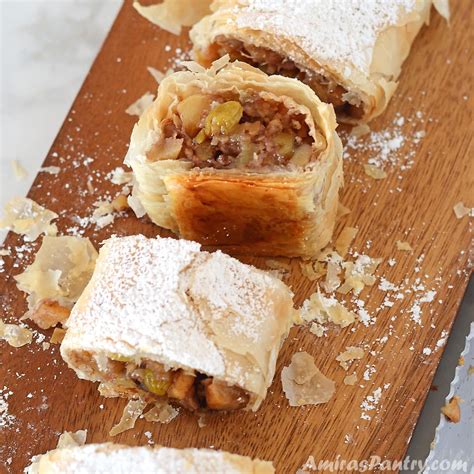 easy-apple-strudel-with-phyllo-dough-amiras-pantry image