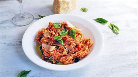 angel-hair-pasta-with-basil-and-tomatoes image