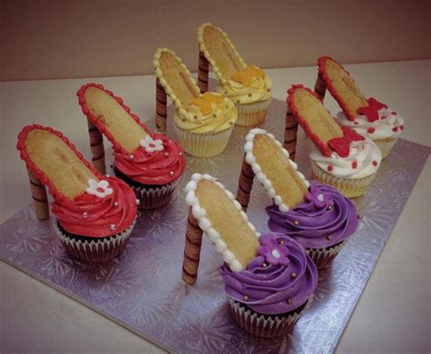 homemade-high-heel-cupcakes-video-tutorial image