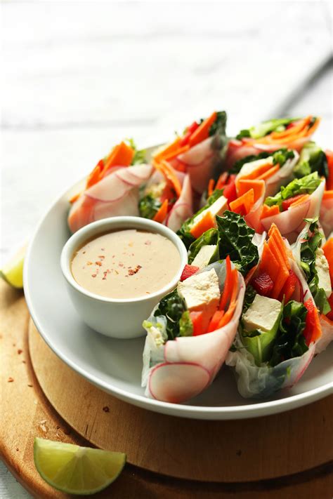 fresh-tofu-salad-rolls-with-cashew-dipping-sauce image