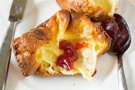 how-to-make-popovers-perfect-for-breakfast-brown image