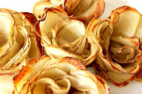 how-to-make-baked-potato-roses-for-an-impressive image