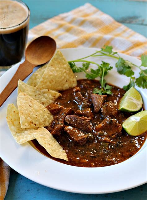 anthony-bourdains-new-mexico-style-beef-chili image