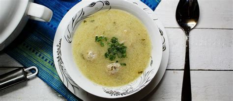 chorba-beda-traditional-chicken-soup-from-algeria image