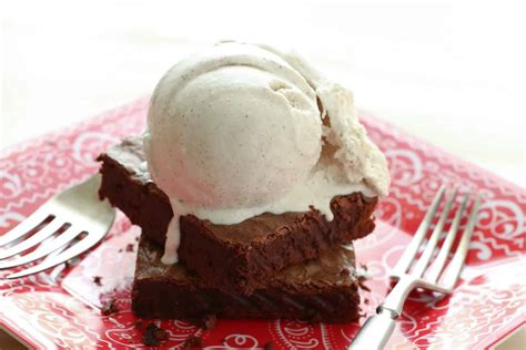 mexican-spice-fudge-brownies-traditional-and-gluten image