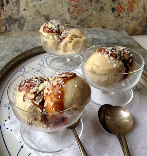 vanilla-ice-cream-date-caramel-sundae-nadia-lim image
