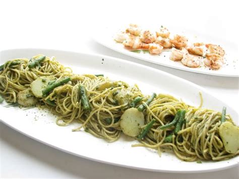 spaghetti-and-pesto-green-beans-potatoes-spinach image