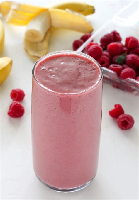 raspberry-banana-smoothie-baker-by-nature image
