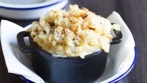 how-can-i-stop-my-macaroni-cheese-going-lumpy image