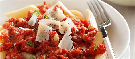 pasta-napoletana-italian-tomato-based-pasta image