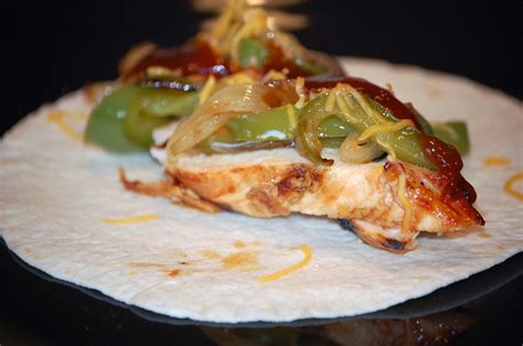 barbeque-chicken-fajitas-eat-at-home image
