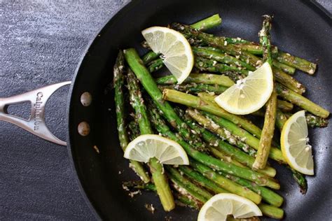 lemony-asparagus-with-garlic-and-parmesan-mom image