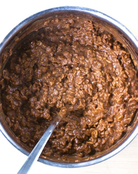 chocolate-peanut-butter-oatmeal-bowls image