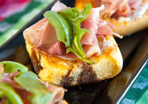 prosciutto-goat-cheese-and-fig-jam-crostini-with image