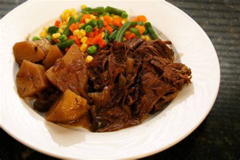 easy-oven-braised-pot-roast-with-garlic-and-thyme-the image