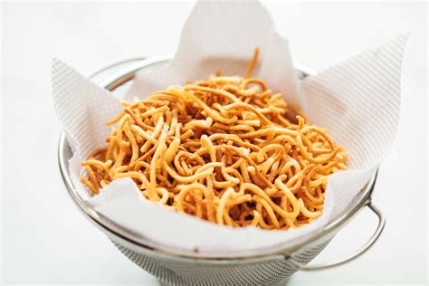 how-to-make-crispy-fried-noodles-at-home-my-food image