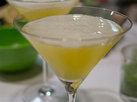 10-fall-martini-recipes-you-havent-thought-of-society19 image