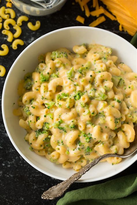 broccoli-mac-and-cheese-easy-stovetop image
