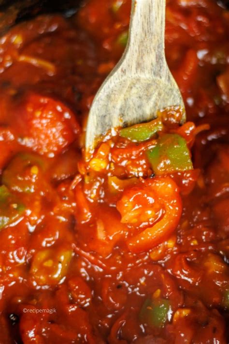 crockpot-meatless-spaghetti-sauce-recipe-recipemagik image