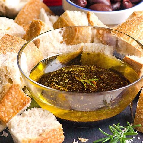 garlic-olive-oil-bread-dip-ifoodrealcom image