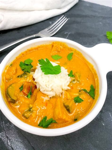 peanut-butter-curry-indian-peanut-butter-chicken-curry image