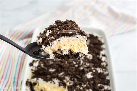 the-easiest-cookies-and-cream-ice-cream-cake image
