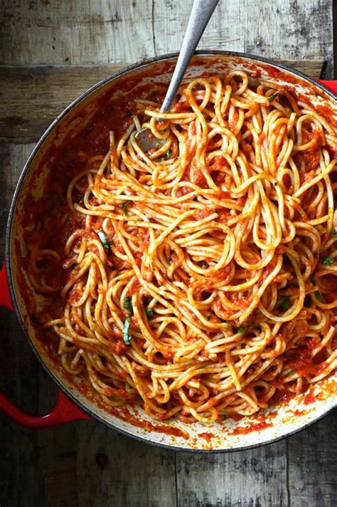 garlic-butter-tomato-spaghetti-serving-dumplings image