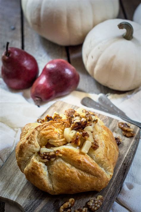 prosciutto-and-pastry-wrapped-warm-gouda-with-pear image