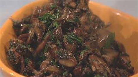 garlic-sherry-mushrooms-recipe-rachael-ray-show image