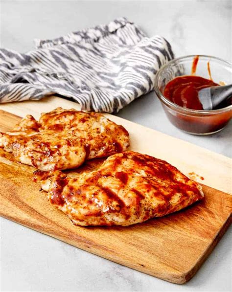 grilled-chicken-breast-juicy-with-no-marinade-clean image