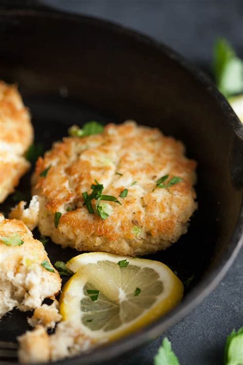 easy-maryland-crab-cakes-feast-and-farm image