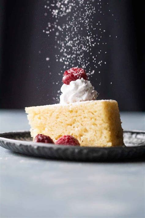 eggless-vanilla-cake-soft-and-moist-sponge-my-food image