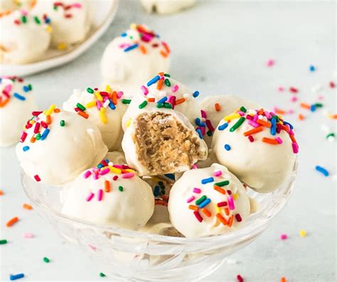 white-chocolate-peanut-butter-balls-the-itsy-bitsy image