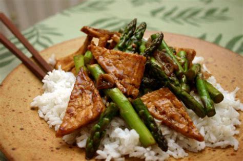 asparagus-tofu-stir-fry-recipe-delishably image