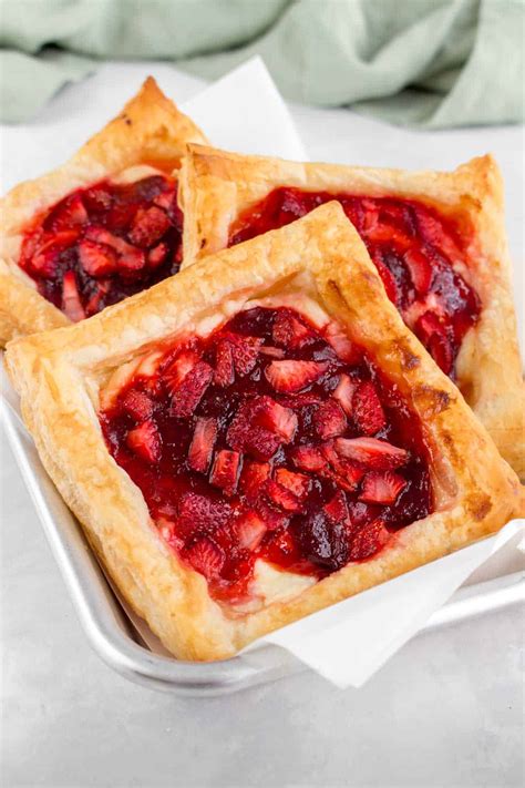 strawberry-danish-easy-cream-cheese-danish-with image