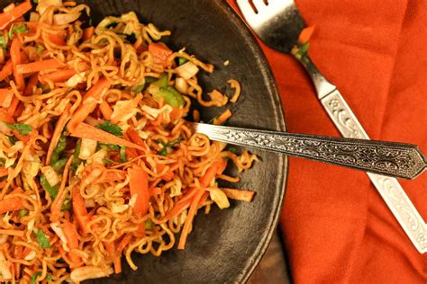 chinese-bhel-recipe-crispy-noodle-salad-by image