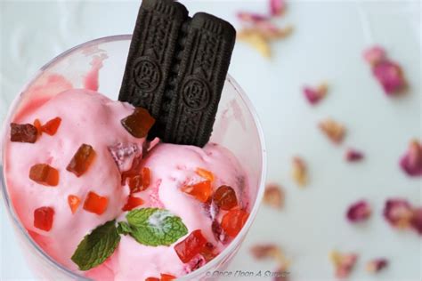 easy-no-churn-and-eggless-strawberry-ice-cream image
