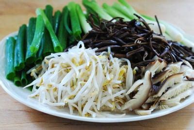 yukgaejang-spicy-beef-soup-with-vegetables-korean image