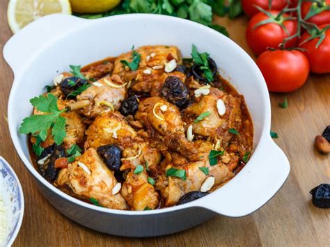 chicken-with-tomatoes-and-prunes-recipe-and image