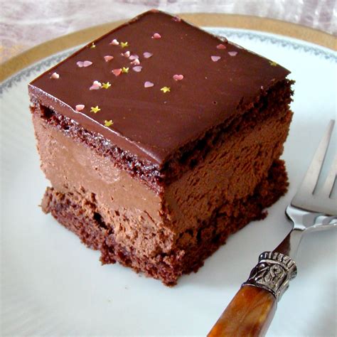 hungarian-decadent-chocolate-cake-rig-jancsi-the image