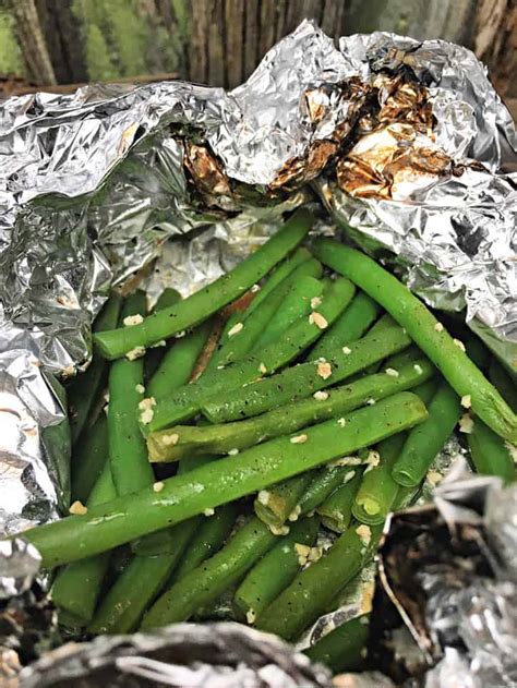 foil-roasted-green-beans-loaves-and-dishes image