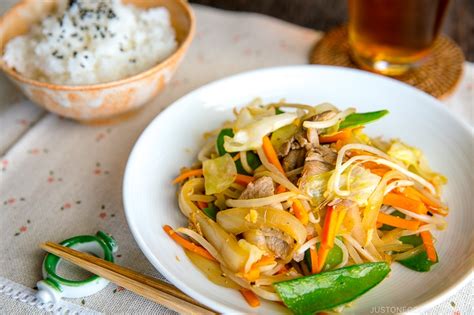 stir-fried-vegetables-yasai-itame-野菜炒め-just-one image