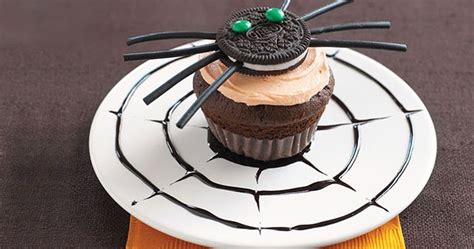fun-food-fast-easy-spooky-spider-cupcakes-for image