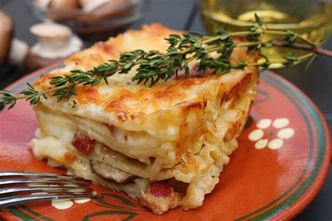 white-lasagna-with-swiss-cheese-the-ultimate image