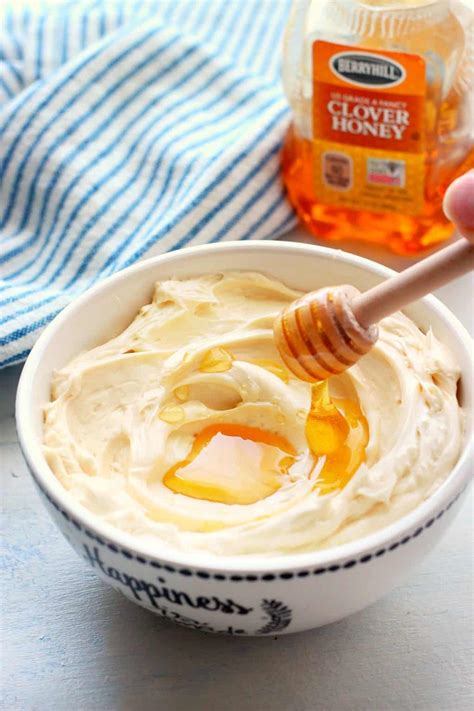 honey-butter-recipe-crunchy-creamy-sweet image