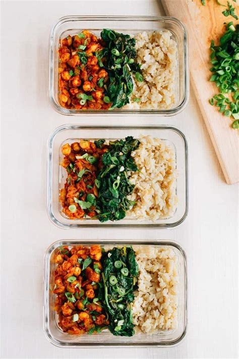 curried-chickpea-bowls-with-garlicky-spinach-eating image