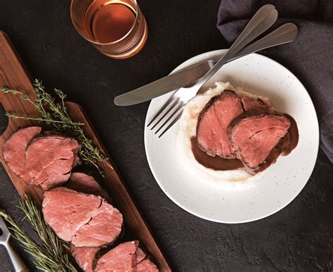 chateaubriand-with-red-wine-sauce-edible-queens image